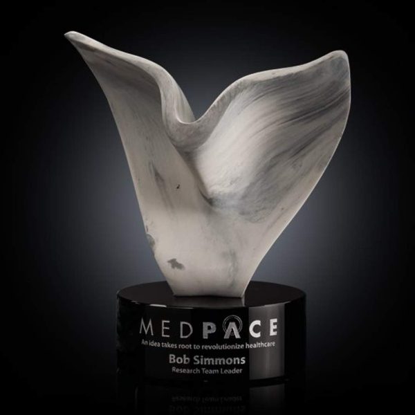 Upsurge Award - White/Black 9"